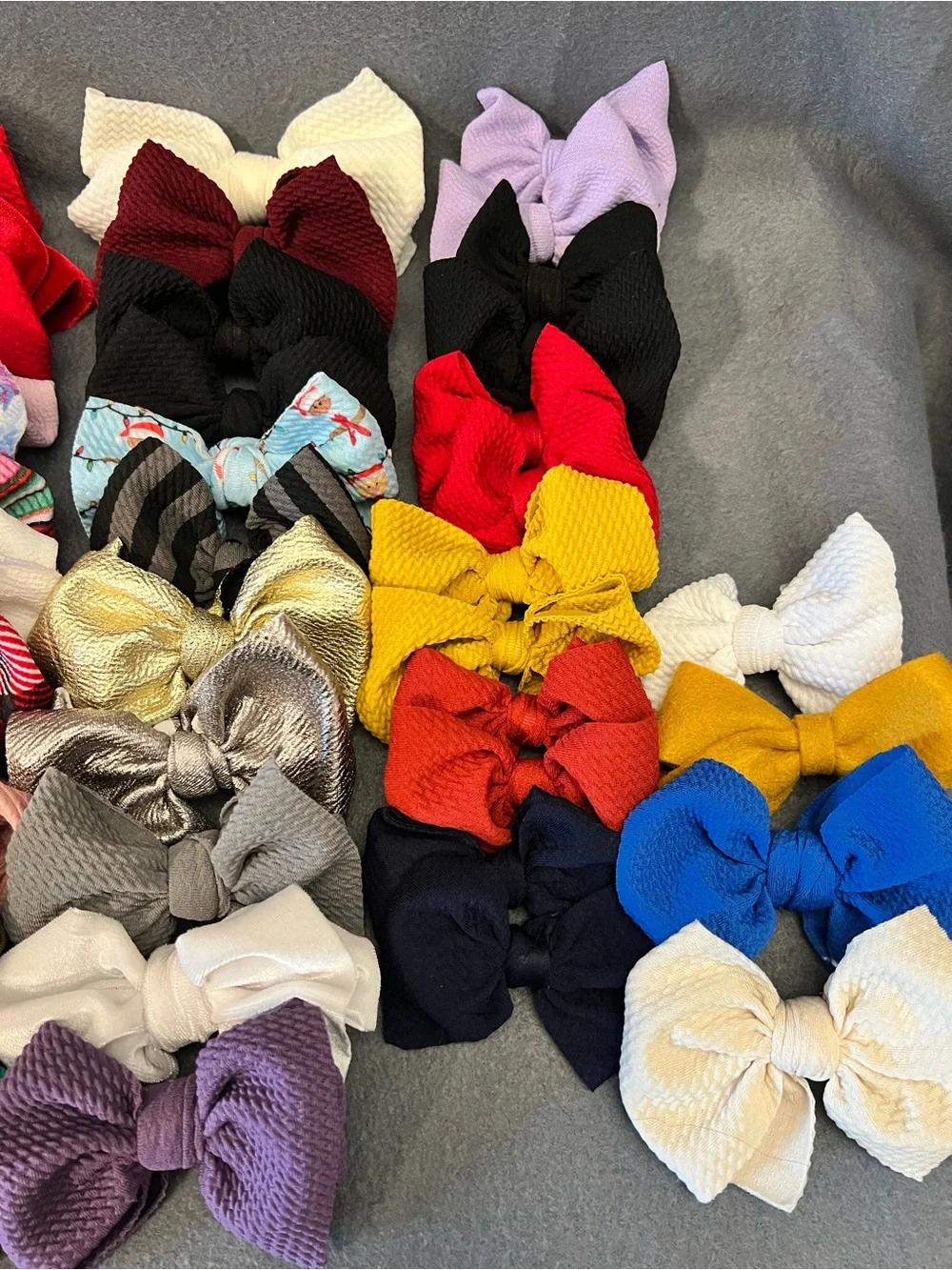 Little Lopers bows with alligator clips